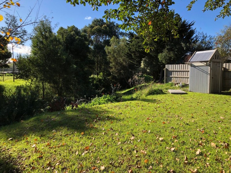 7 Main St, Welshpool VIC 3966