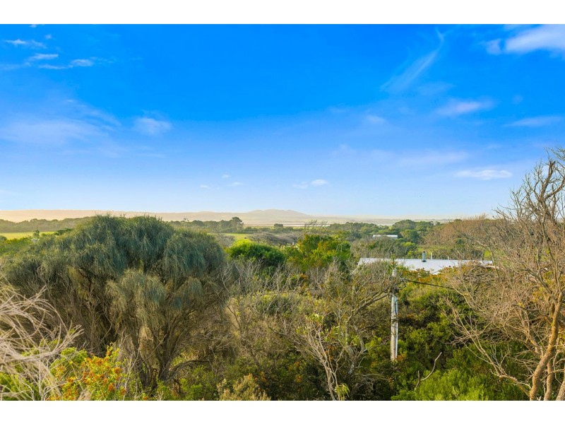 16 Harbour View, Sandy Point VIC 3959