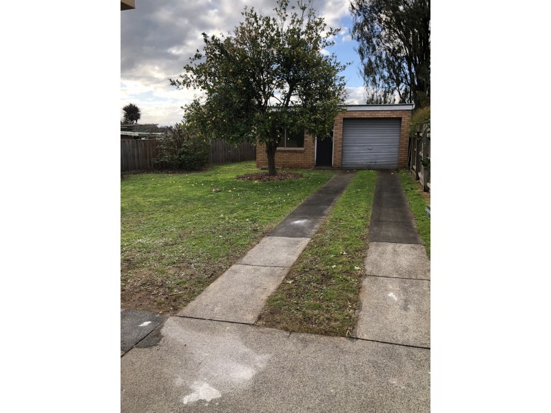 1 McNeilly Road, Drouin VIC 3818