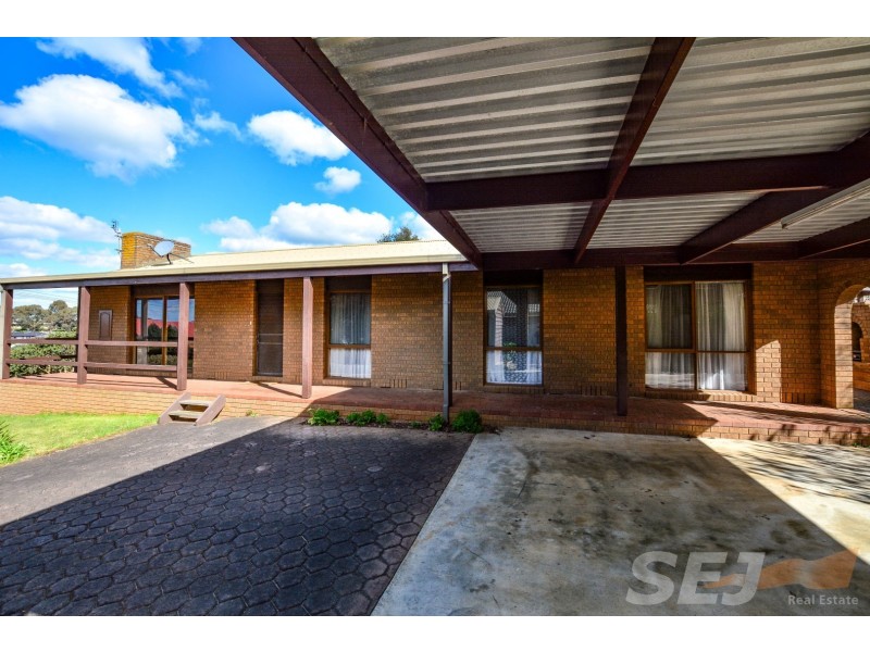 12 Callaway Crescent, Leongatha VIC 3953