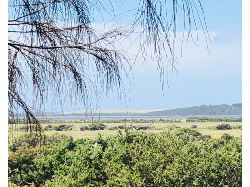 20 Sandy Point Rd, Sandy Point VIC 3959