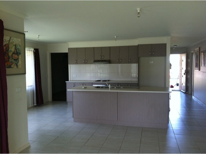 11 Varney Rd, Foster VIC 3960