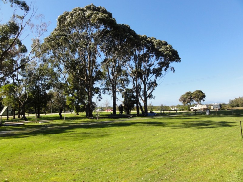 11 Fishermans Way, Port Franklin VIC 3964