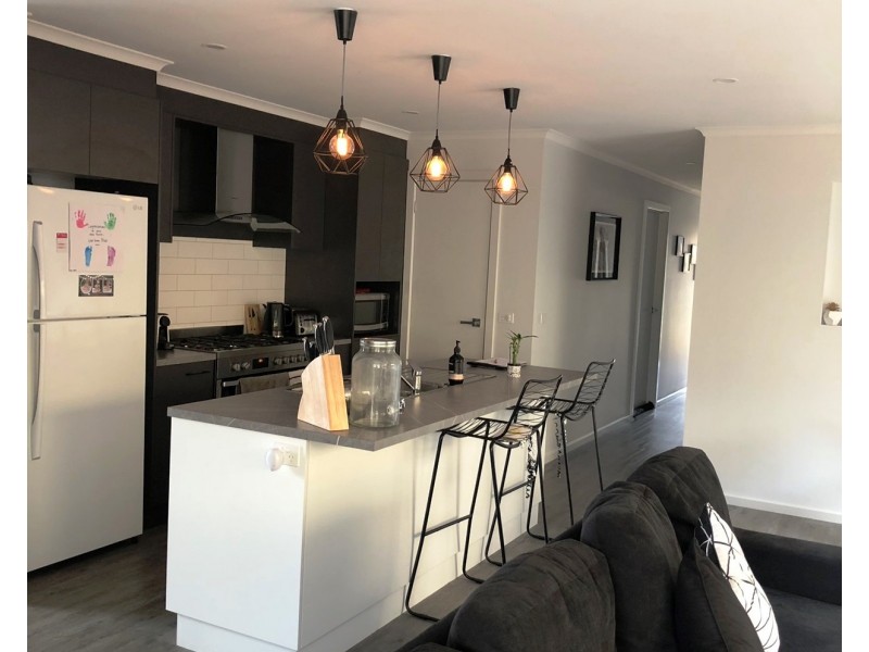 18 Appleporch Way, Drouin VIC 3818