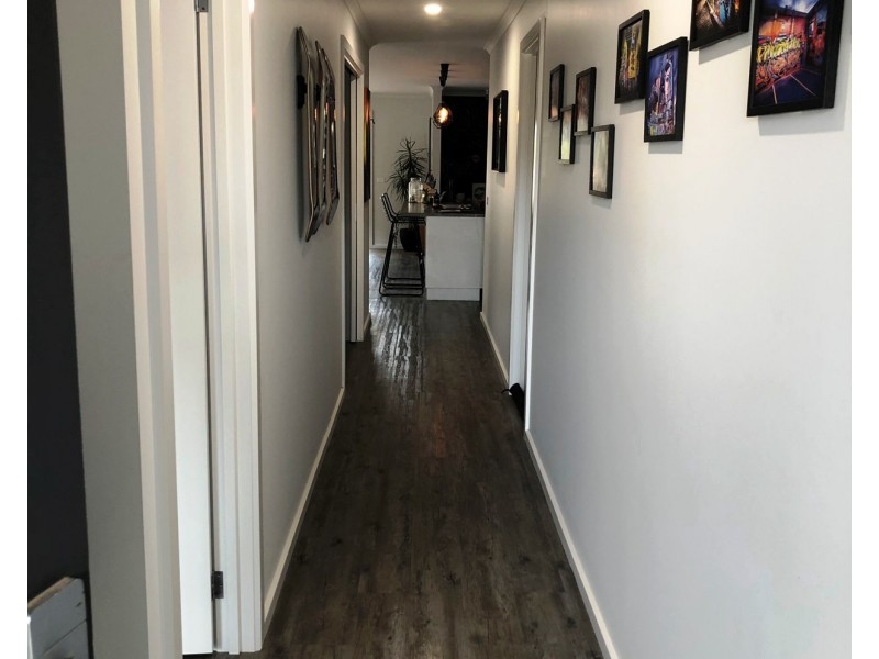 18 Appleporch Way, Drouin VIC 3818