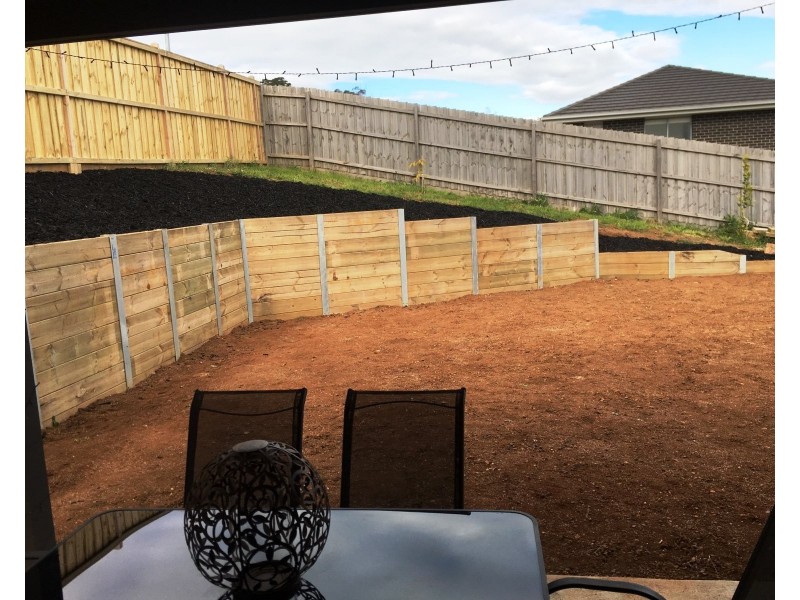 18 Appleporch Way, Drouin VIC 3818