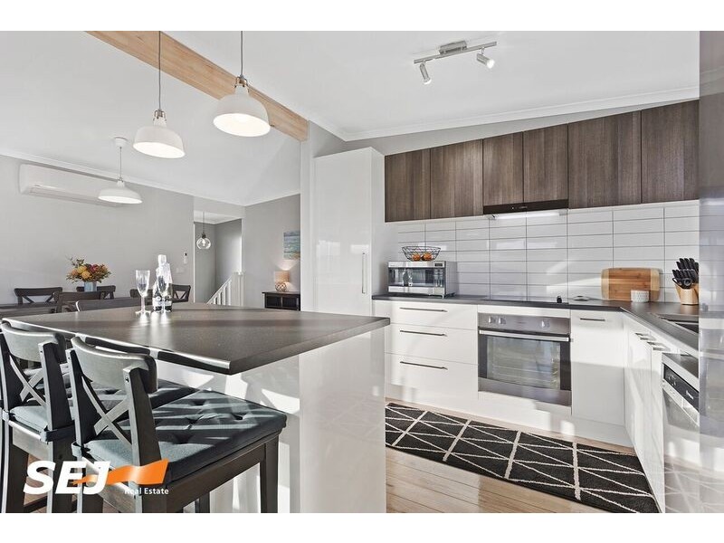 18 Sunshine Rise, Sandy Point VIC 3959