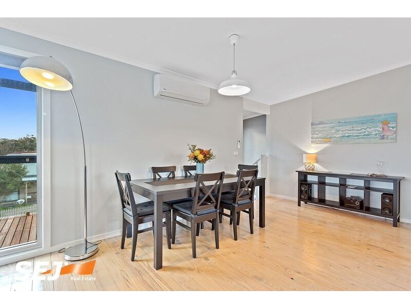 18 Sunshine Rise, Sandy Point VIC 3959