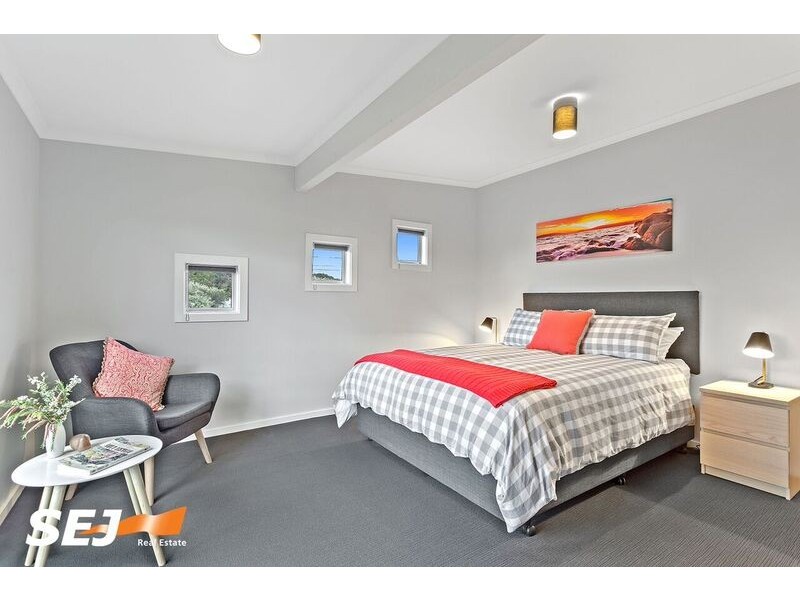 18 Sunshine Rise, Sandy Point VIC 3959