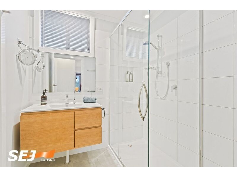 18 Sunshine Rise, Sandy Point VIC 3959