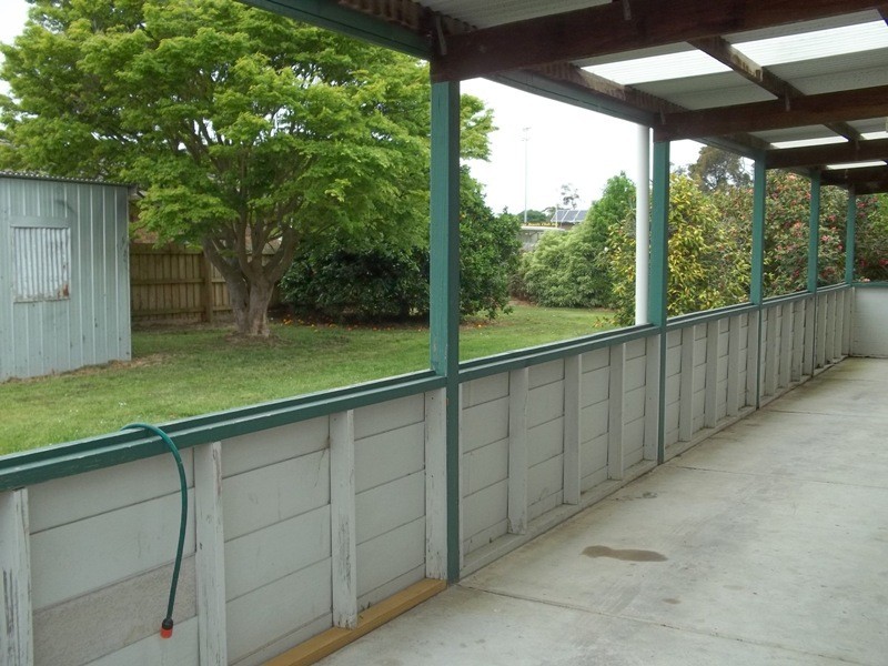 Foster VIC 3960
