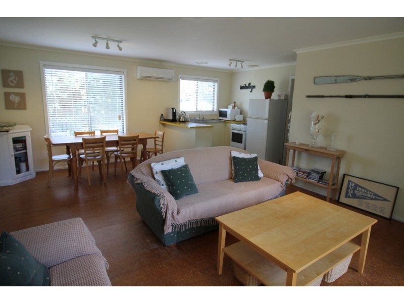 1 Ennisvale Ave, Sandy Point VIC 3959