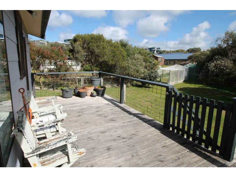 1 Ennisvale Ave, Sandy Point VIC 3959