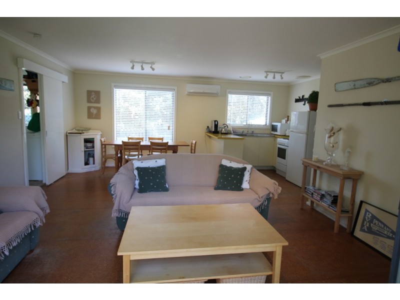 1 Ennisvale Ave, Sandy Point VIC 3959