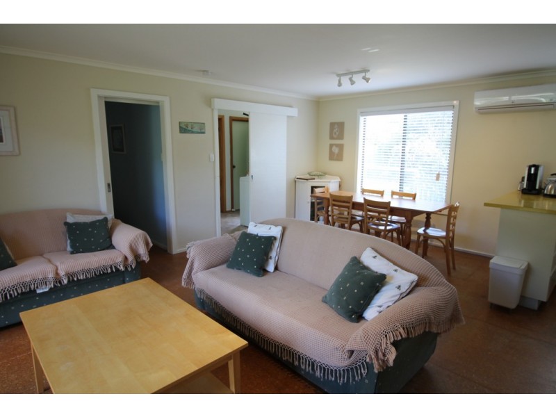 1 Ennisvale Ave, Sandy Point VIC 3959
