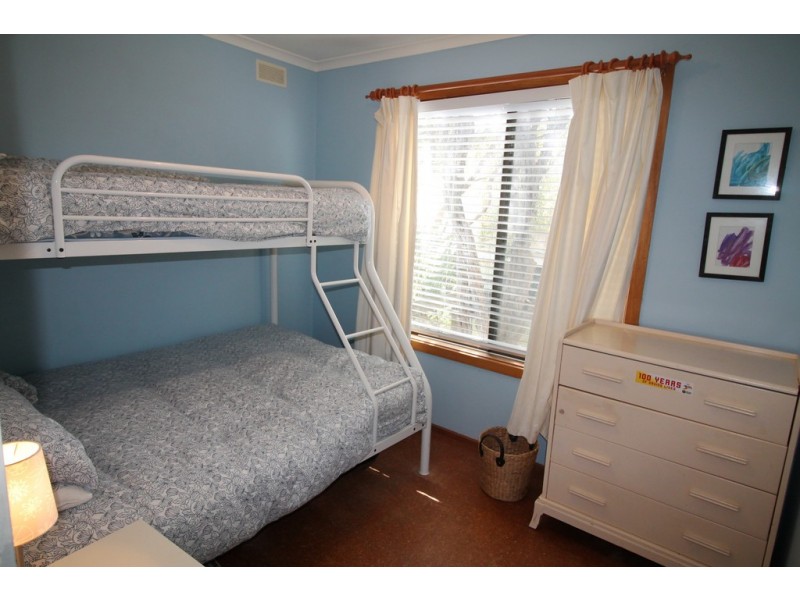 1 Ennisvale Ave, Sandy Point VIC 3959