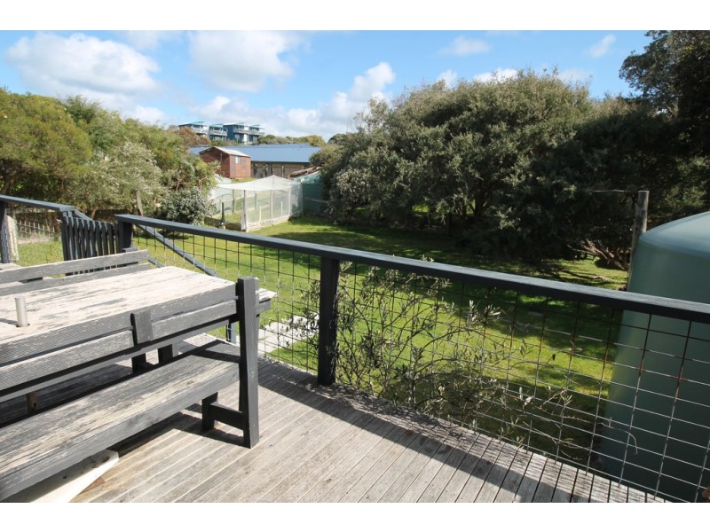 1 Ennisvale Ave, Sandy Point VIC 3959