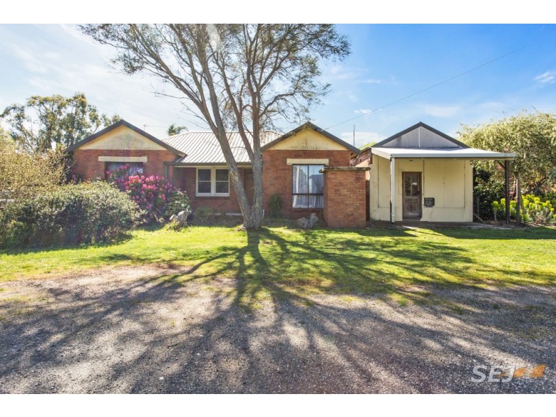 2378 Willow Grove Road, Hill End VIC 3825