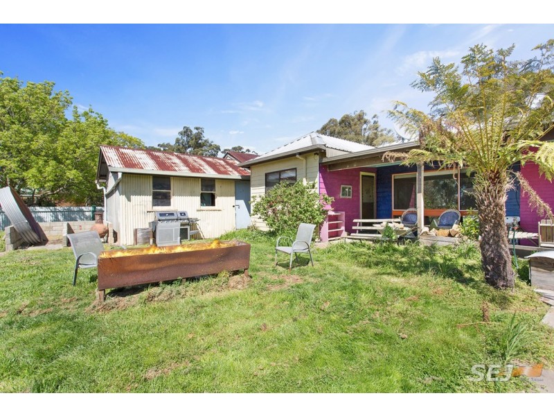 2378 Willow Grove Road, Hill End VIC 3825