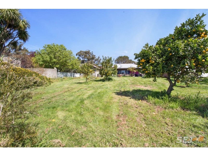 2378 Willow Grove Road, Hill End VIC 3825