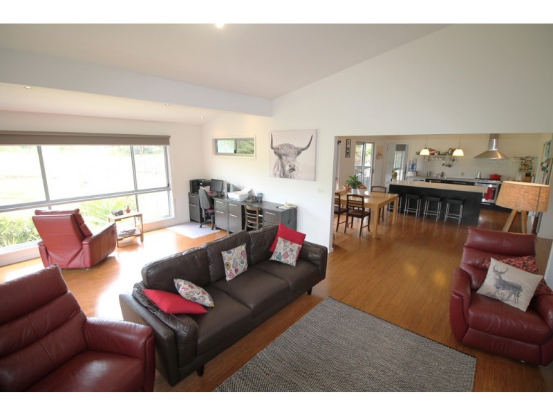 16 Gibbs St, Foster VIC 3960