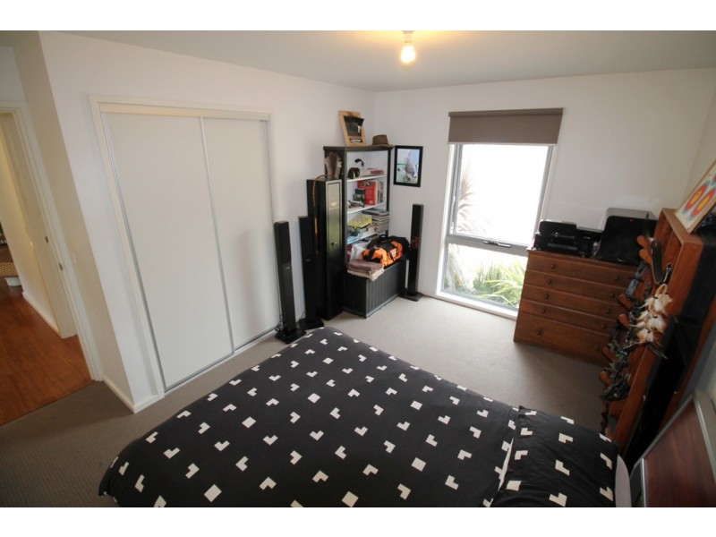 16 Gibbs St, Foster VIC 3960