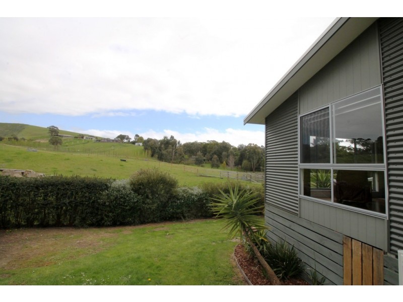 16 Gibbs St, Foster VIC 3960