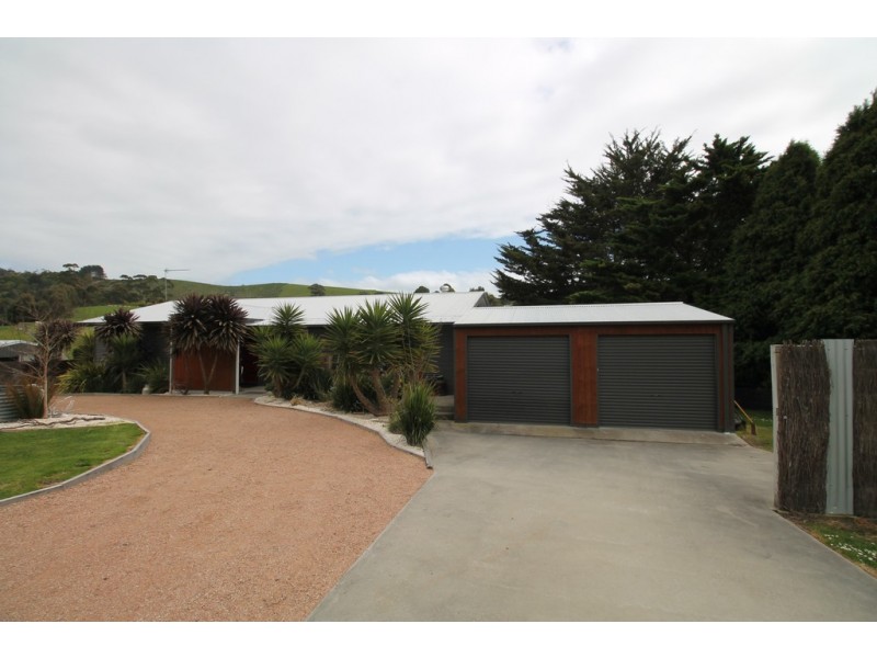 16 Gibbs St, Foster VIC 3960