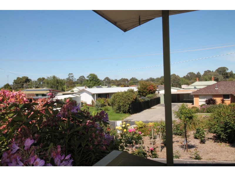 6 Sparkes Crt, Foster VIC 3960