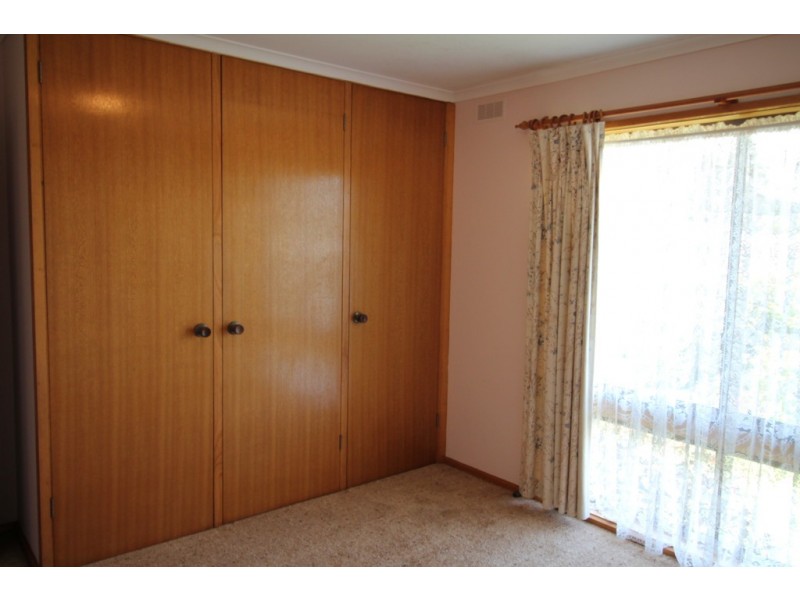 6 Sparkes Crt, Foster VIC 3960