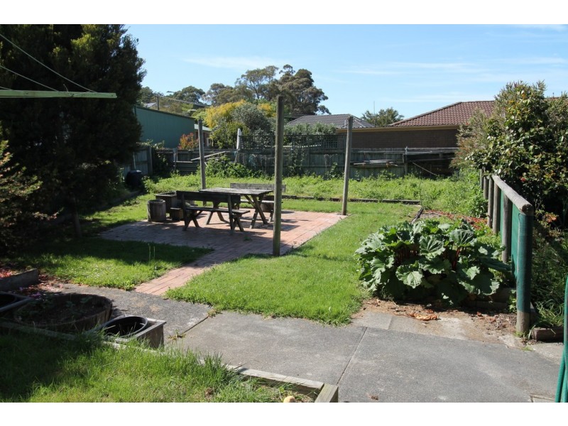 6 Sparkes Crt, Foster VIC 3960