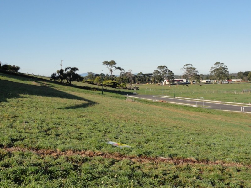 13 Blackwood Drive, Foster VIC 3960