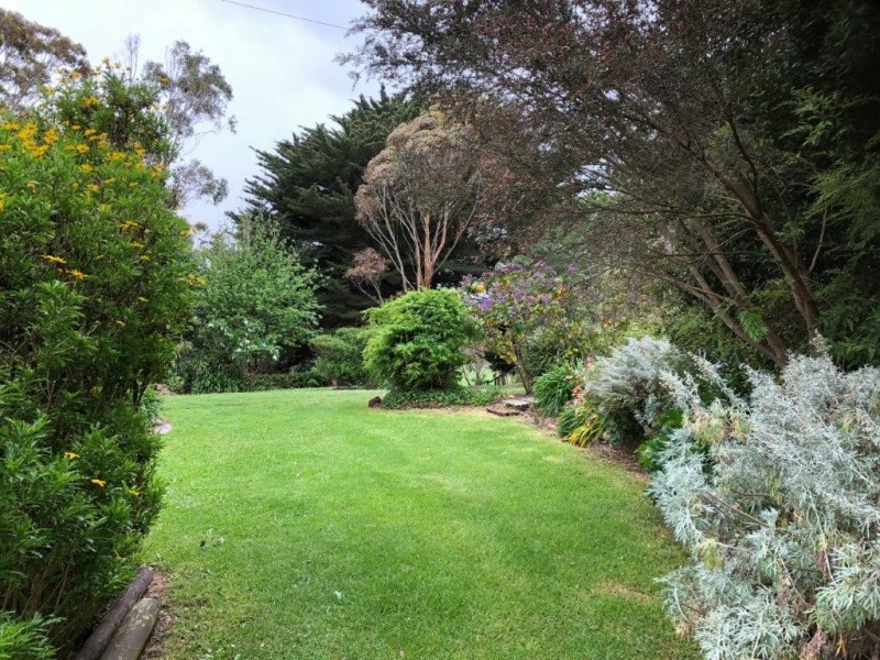 195 Stewarts Rd, Fish Creek VIC 3959