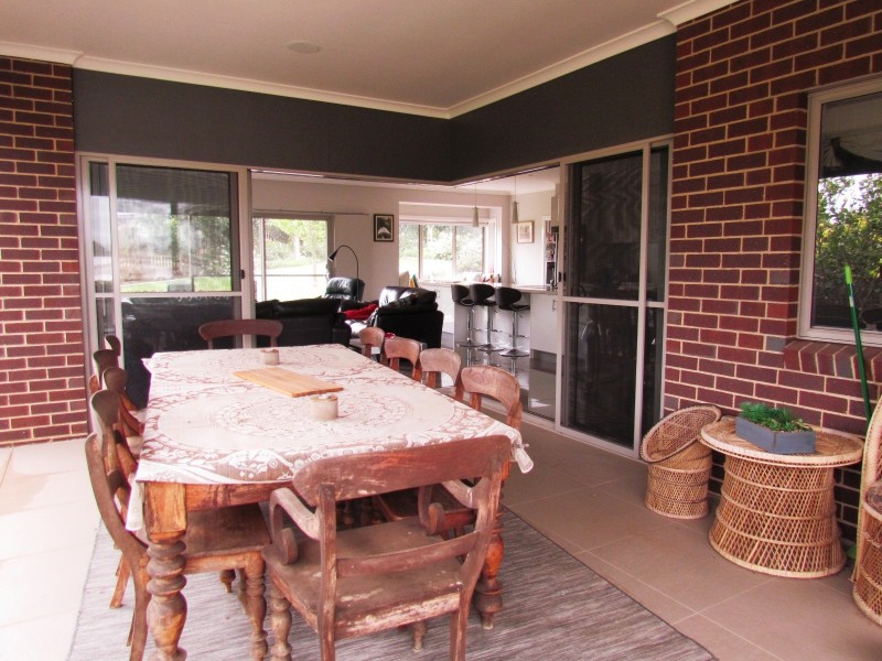 18 Willow Crescent, Warragul VIC 3820