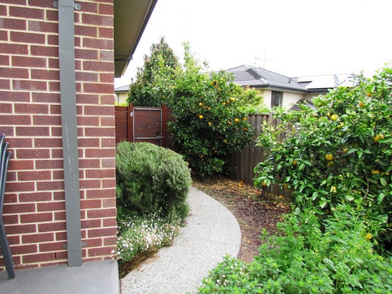 18 Willow Crescent, Warragul VIC 3820