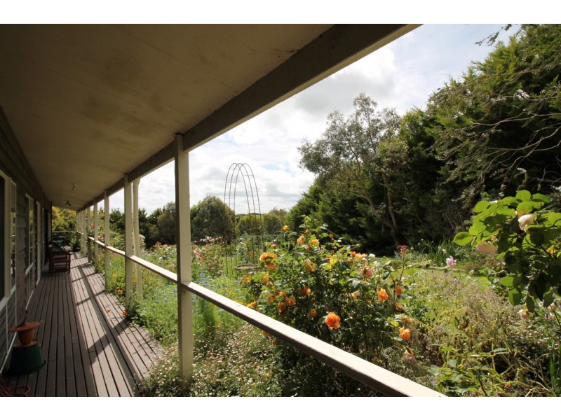 22 Albert Crt, Foster VIC 3960