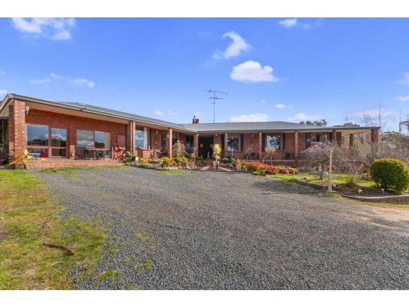 2 Cooks Road, Callignee VIC 3844