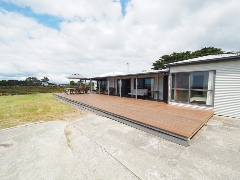 13 Robertson St, Port Welshpool VIC 3965