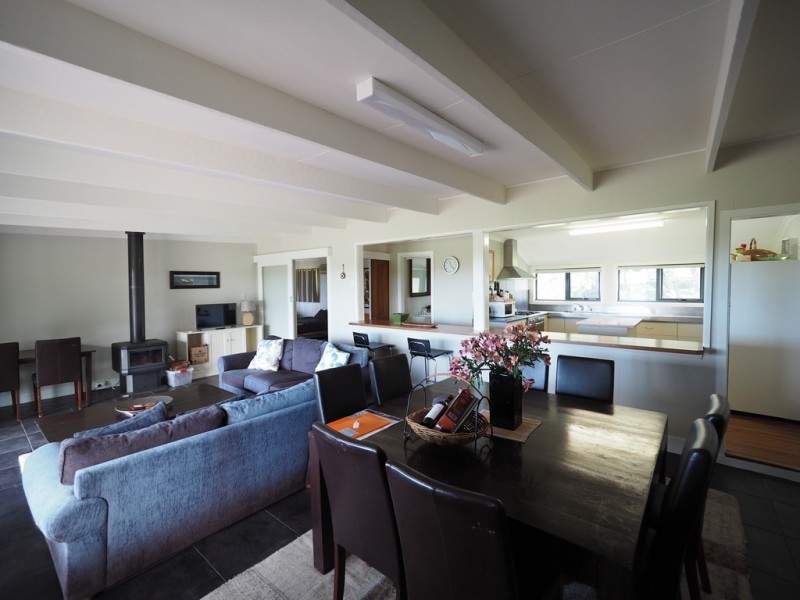 13 Robertson St, Port Welshpool VIC 3965