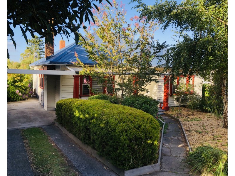 8 Welshpool Rd, Toora VIC 3962