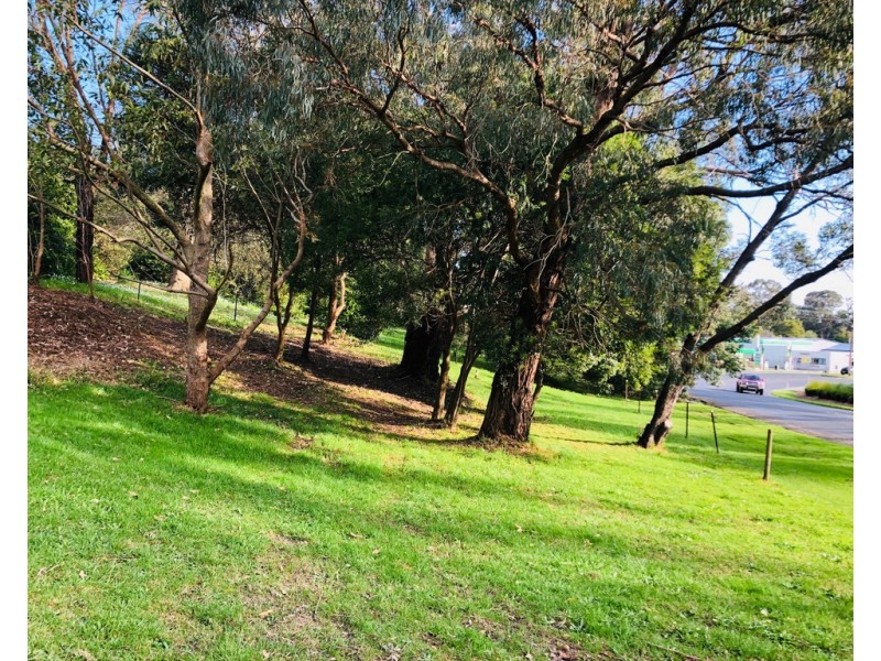 2 Toora Rd, Foster VIC 3960