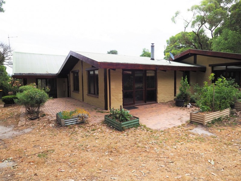 Foster VIC 3960