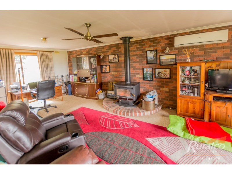 255 Vaggs Rd, Yinnar VIC 3869