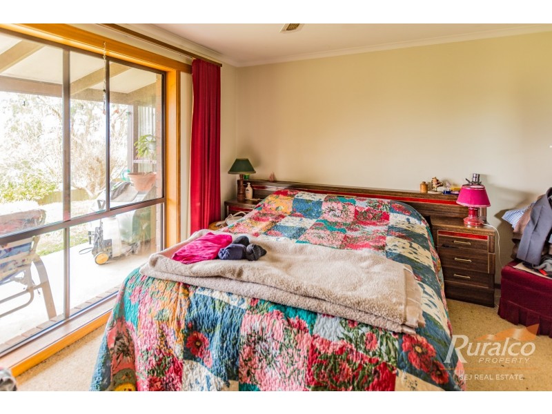 255 Vaggs Rd, Yinnar VIC 3869