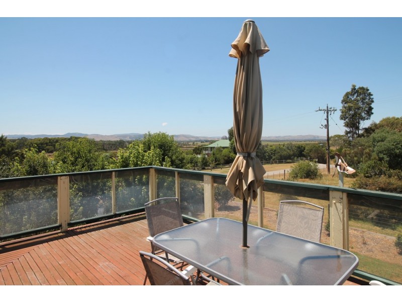 34 Old Hat Rd, Foster VIC 3960