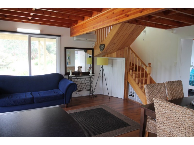 34 Old Hat Rd, Foster VIC 3960