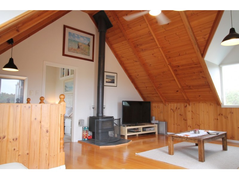 34 Old Hat Rd, Foster VIC 3960