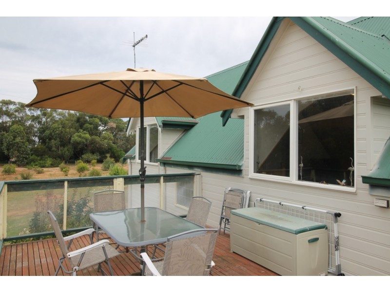 34 Old Hat Rd, Foster VIC 3960