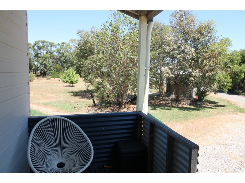 34 Old Hat Rd, Foster VIC 3960