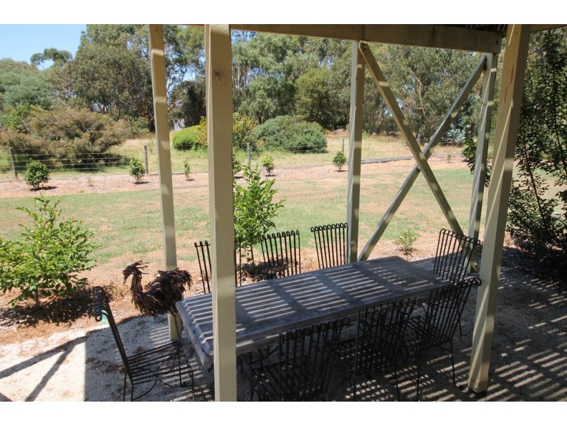 34 Old Hat Rd, Foster VIC 3960
